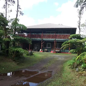 Couette-café Aloha Crater, Volcano